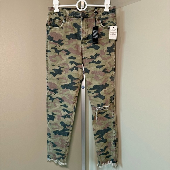 Reese High Rise Ankle Straight Jean (KUT From The Kloth)